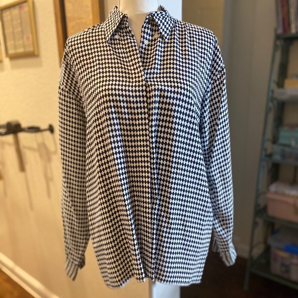 Women's Vintage Versace Diamond Checkered Button Down - Picture 3 of 14